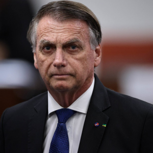 Bolsonaro diz ao STF que não agiu para impedir posse de Lula e que sempre defendeu a democracia