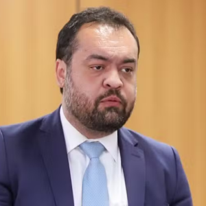 Castro diz que ‘não cabe ser a favor ou contra’ PL Antifacção, e sim ‘trabalhar o texto’