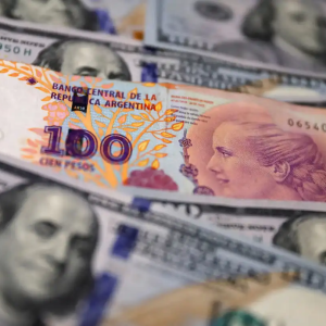 Argentina Libera Uso de Dólares Sem Declarar Origem Prévia