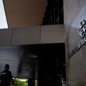 Dívida pública bruta do Brasil sobe menos do que o esperado em maio