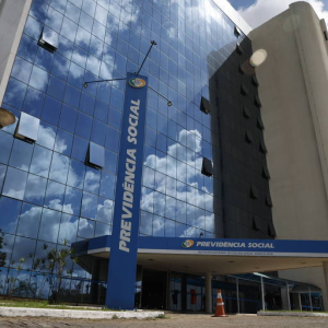 ‘Careca do INSS’ recebeu R$ 53,5 mi de entidades e atuou para liberar descontos, diz PF