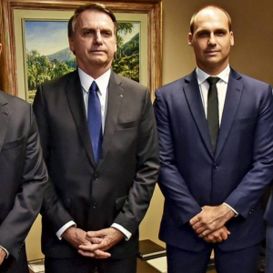 Filhos de Bolsonaro detonam governadores que buscam apoio do pai: ‘agem como ratos’