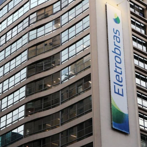 Eletrobras aprova acordo com governo e confirma dividendos extraordinários