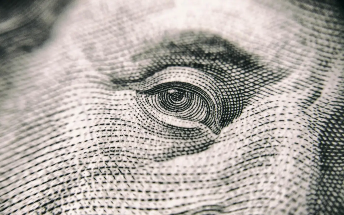 Dólar hoje sobe a R$ 5,29, em sessão marcada por reações após fim do shutdown nos EUA