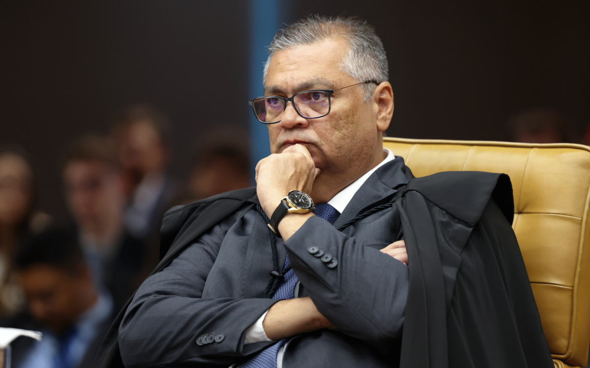 Quais são os riscos que os bancos enfrentam devido à ‘sinuca de bico’ provocada pela Lei Magnitsky e pela decisão de Dino?