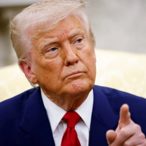 Suprema Corte dos EUA autoriza Trump a retirar visto de mais de 500 mil imigrantes