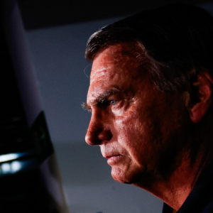 Pedido de asilo à Argentina de Milei? A repercussão do indiciamento de Bolsonaro na imprensa internacional