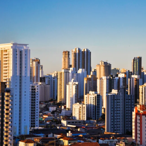 Inflação do aluguel cai 0,11% em 12 meses; 1º recuo desde maio de 2024