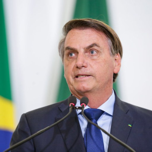 Jair Bolsonaro é alvo de operação da Polícia Federal e usará tornozeleira eletrônica