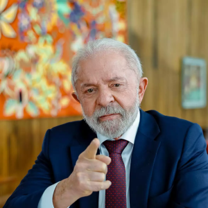 Lula critica ‘chantagem inaceitável’ de Trump e alfineta ‘traidores da pátria’ em pronunciamento na TV