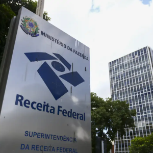 Leilão da Receita em São Paulo oferece 216 lotes de eletrônicos, veículos e sucatas