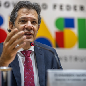 Governo anuncia acordo com Congresso sobre recuo parcial do aumento do IOF