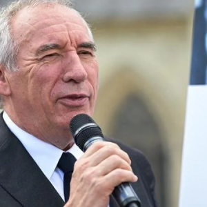 Acordo Comercial com os EUA: Um “Dia Sombrio” para a UE, Afirmam Autoridades Francesas