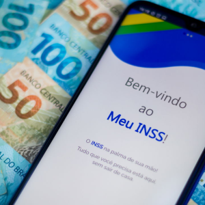 Fraude do INSS: beneficiários podem pedir ressarcimento a partir de hoje