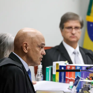 Interrogatórios devem ser teste para delação de Cid, avaliam ministros do STF e advogados