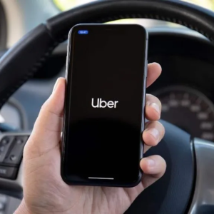 Uber muda regras e anuncia carros que não serão mais aceitos em 2026; veja lista completa
