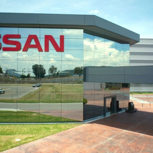 Nissan Motor Anuncia Demissões em Massa de Mais de 10 Mil Funcionários