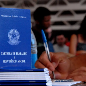 Desemprego no Brasil e bateria de dados nos EUA agitam mercados antes de Super 4ª