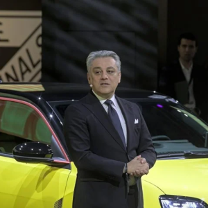 CEO da Renault Renuncia ao Cargo