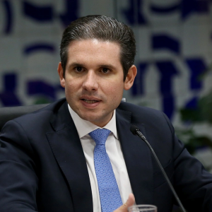 Governistas veem jogo político de Hugo em reação ao STF; oposição comemora
