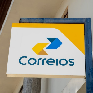 Empresa responsável por planos de saúde dos Correios também passa por dificuldades financeiras e fala em ‘risco’ para a continuidade