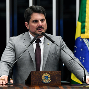 Marcos do Val é alvo de operação da PF e colocará tornozeleira eletrônica